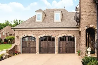 Model 9700 / 7400 — Carriage House Wood garage door