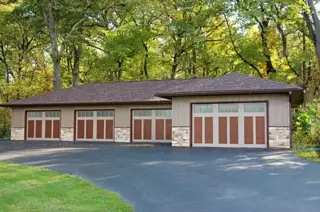 RockCreeke™ — Carriage House Composite garage door